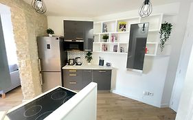 Superbe Appartement Haussmannien Suspendu